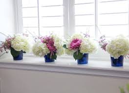 Easy and elegant floral home decoration ideas for this Diwali